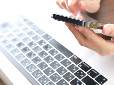 メールをバックアップするプロセスのイメージ画像